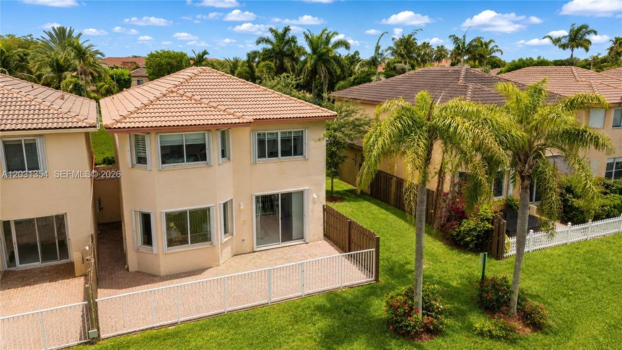 11431 NW 68th Ter , Doral, FL 33178 Photo