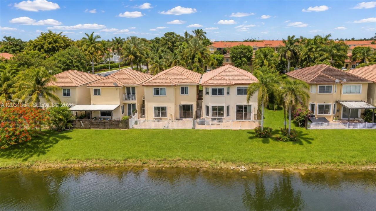 11431 NW 68th Ter , Doral, FL 33178 Photo