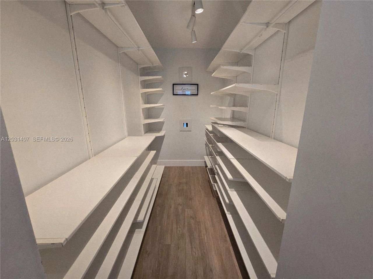 800 West Ave , Unit 618, Miami Beach, FL 33139 Photo