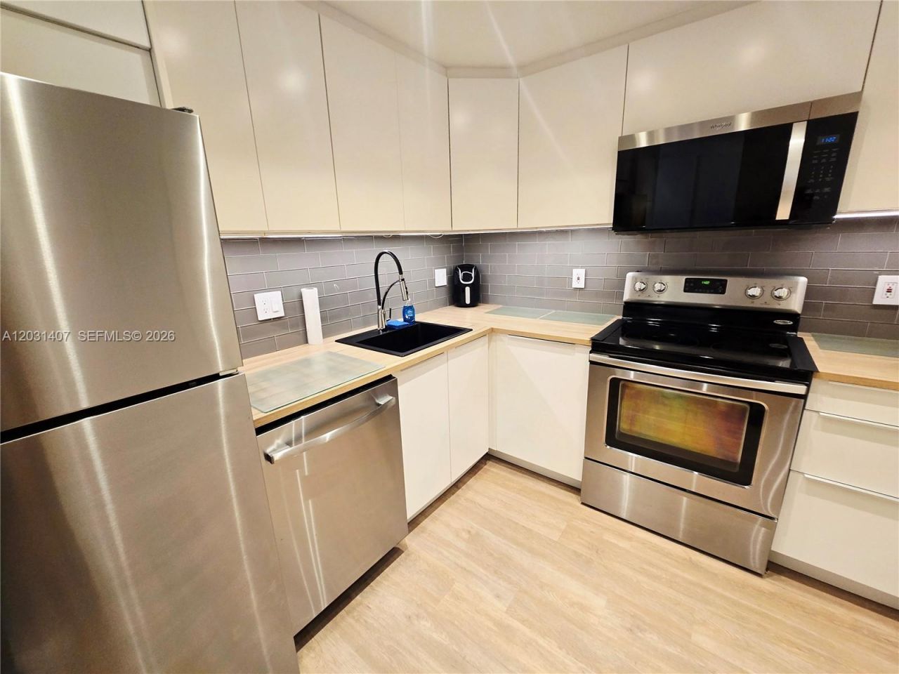 800 West Ave , Unit 618, Miami Beach, FL 33139 Photo