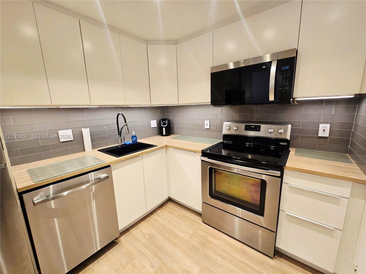 800 West Ave , Unit 618, Miami Beach, FL 33139 Photo