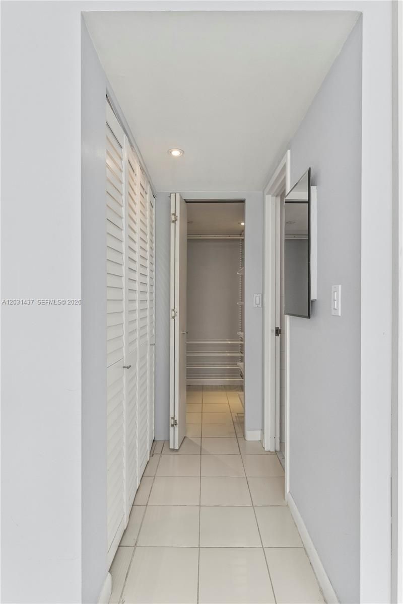 1420 Brickell Bay Dr , Unit 1405C, Miami, FL 33131 Photo