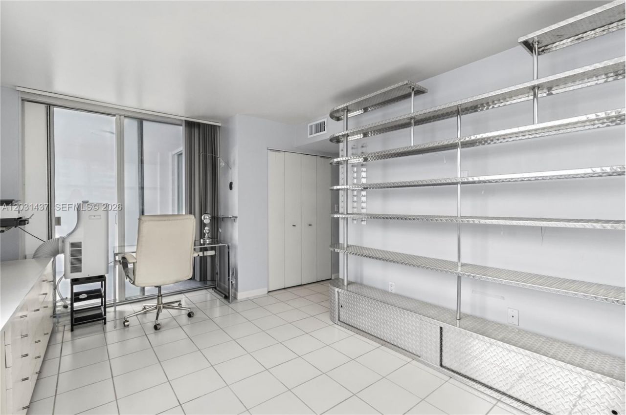 1420 Brickell Bay Dr , Unit 1405C, Miami, FL 33131 Photo