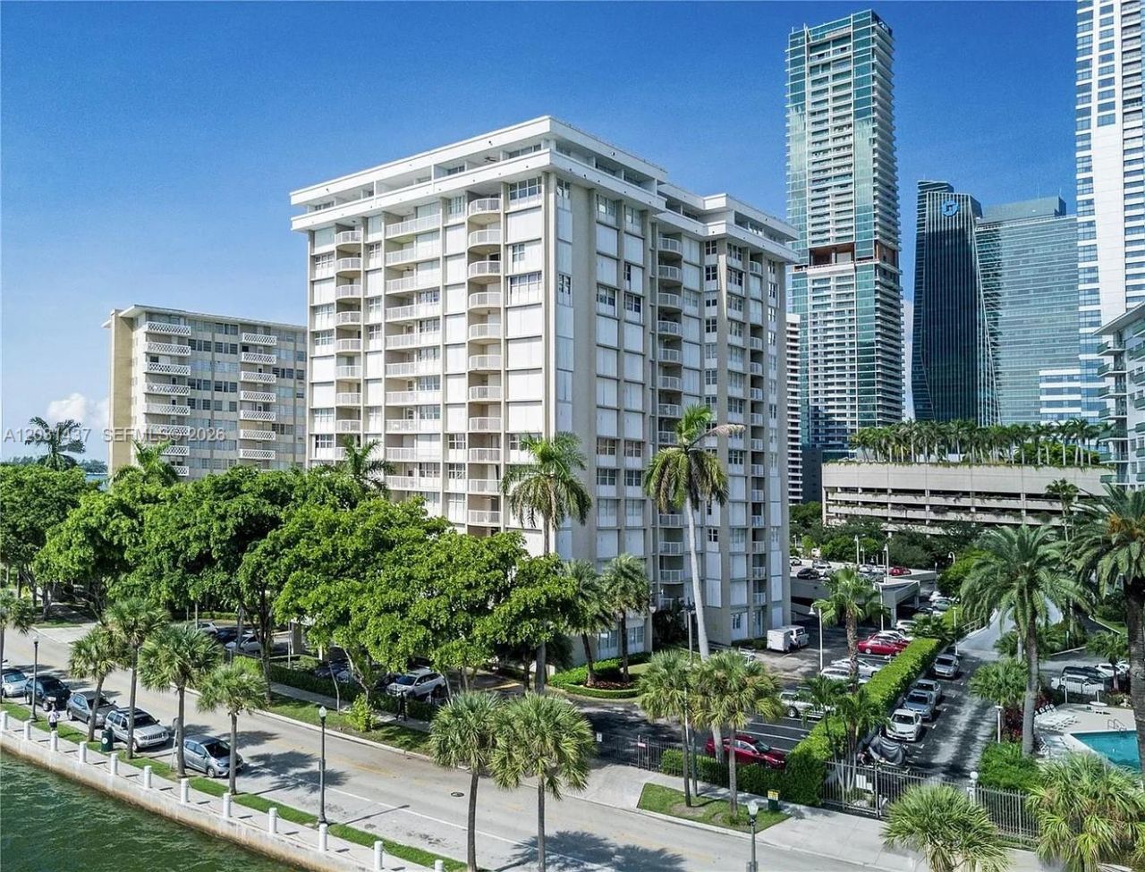 1420 Brickell Bay Dr , Unit 1405C, Miami, FL 33131 Photo