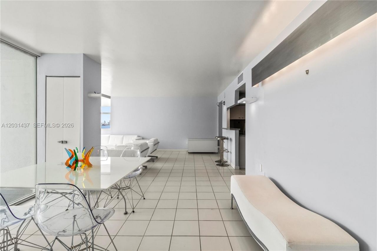 1420 Brickell Bay Dr , Unit 1405C, Miami, FL 33131 Photo