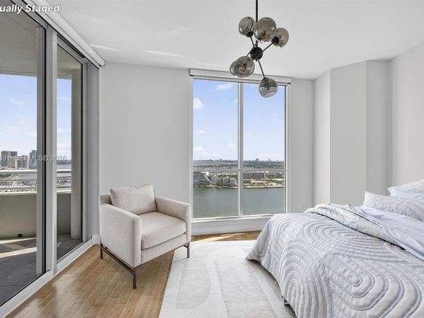 848 Brickell Key Dr, Unit 3402, Miami, FL 33131