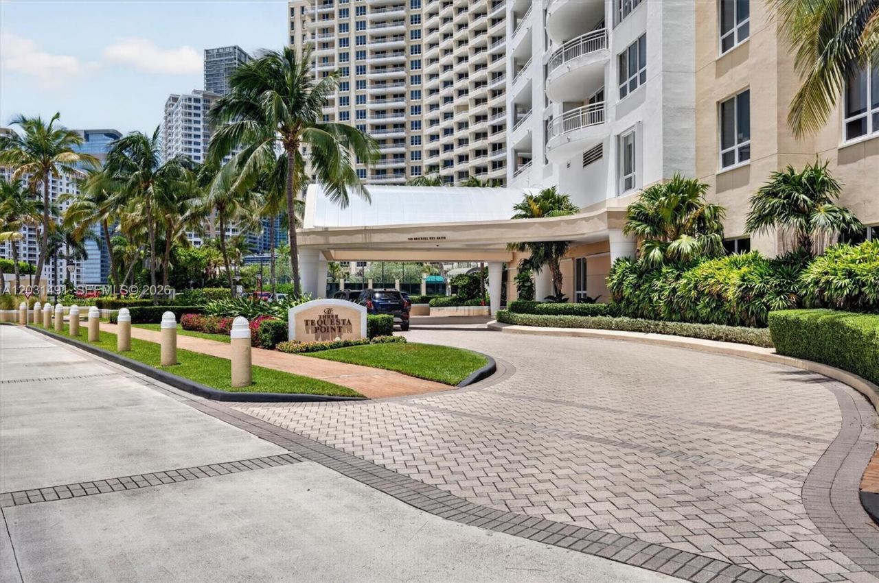 848 Brickell Key Dr , Unit 3402, Miami, FL 33131 Photo