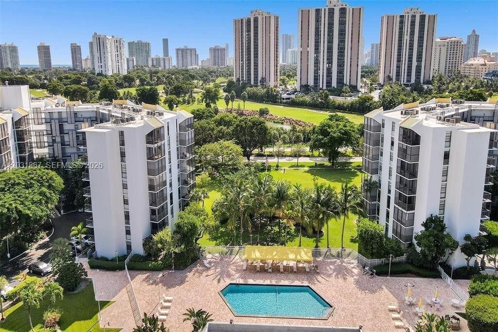 20400 Country Club Dr , Unit 203, Aventura, FL 33180 Photo