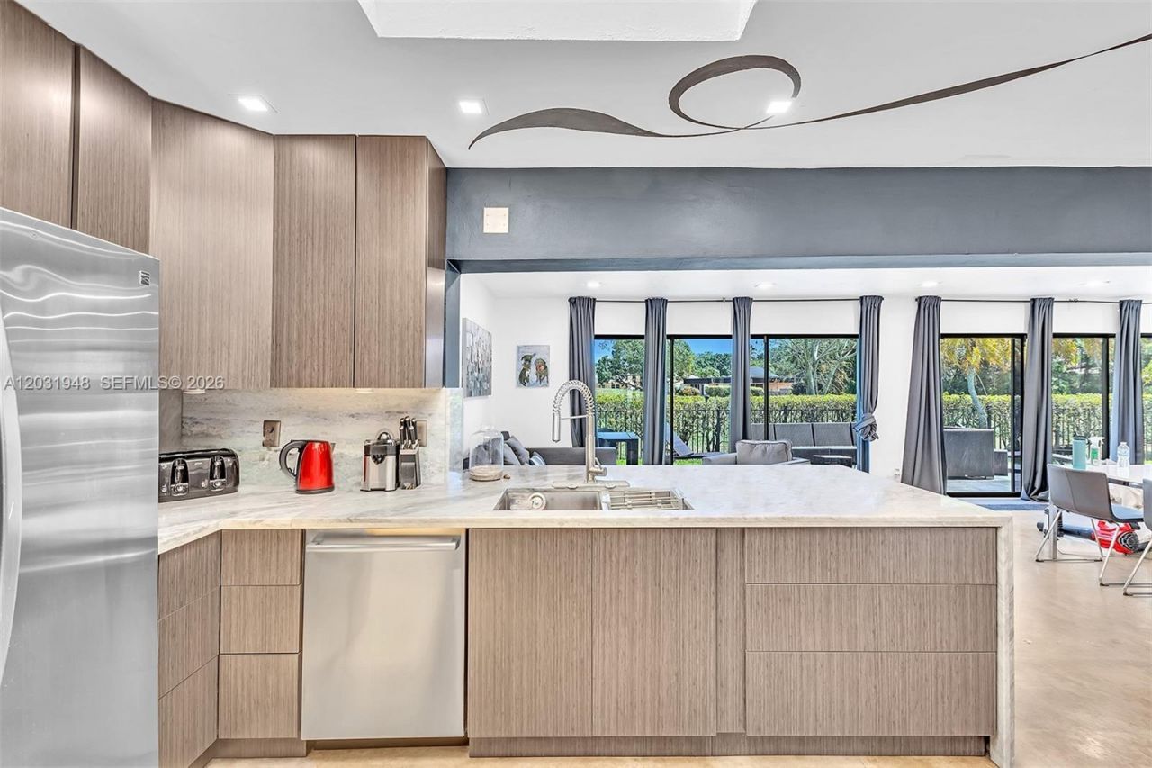 5602 S Travelers Palm Ln , Tamarac, FL 33319 Photo