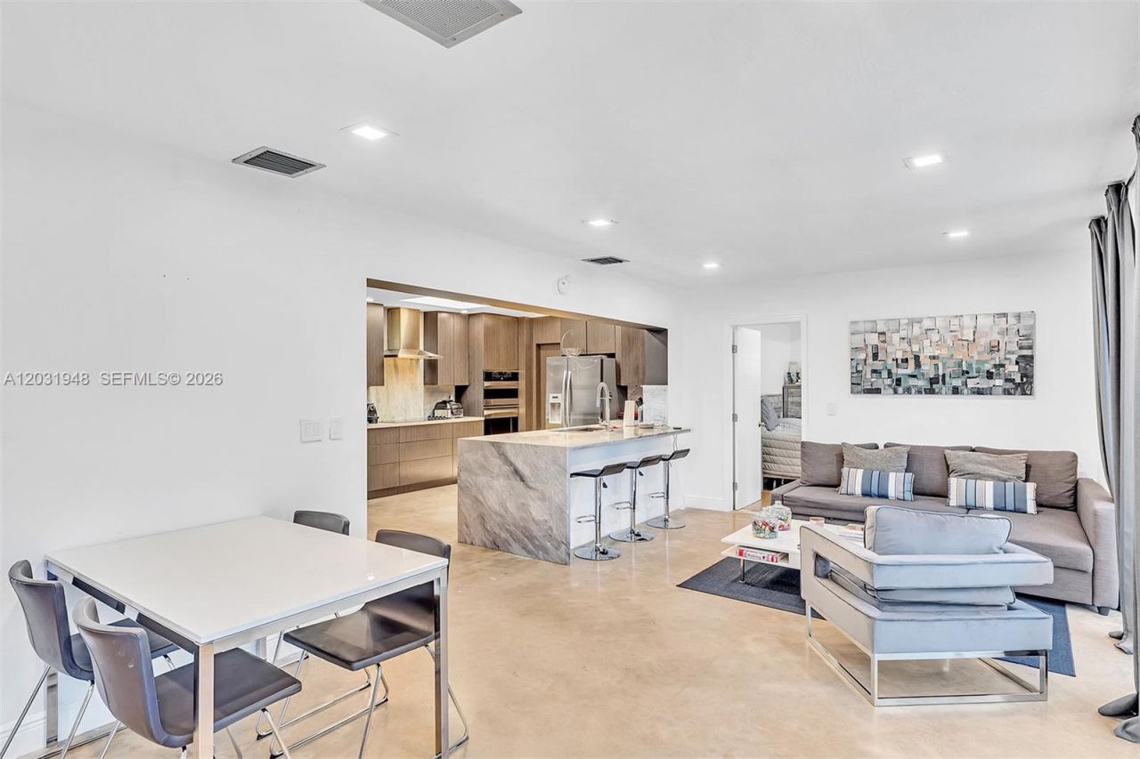 5602 S Travelers Palm Ln , Tamarac, FL 33319 Photo