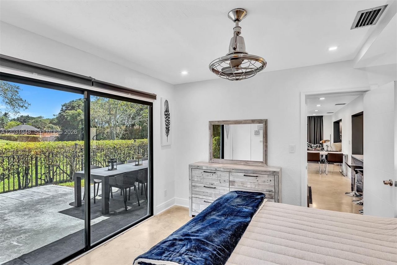 5602 S Travelers Palm Ln , Tamarac, FL 33319 Photo