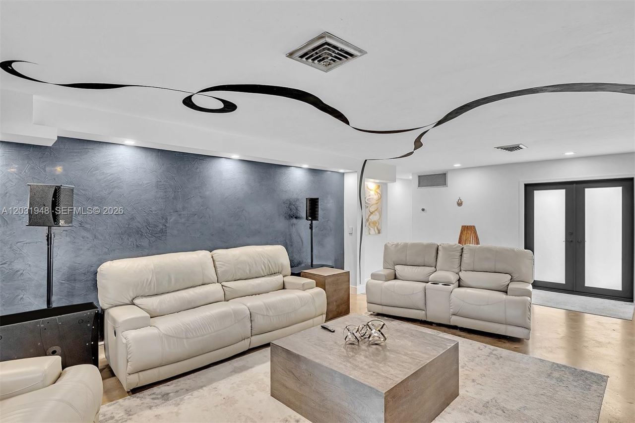 5602 S Travelers Palm Ln , Tamarac, FL 33319 Photo