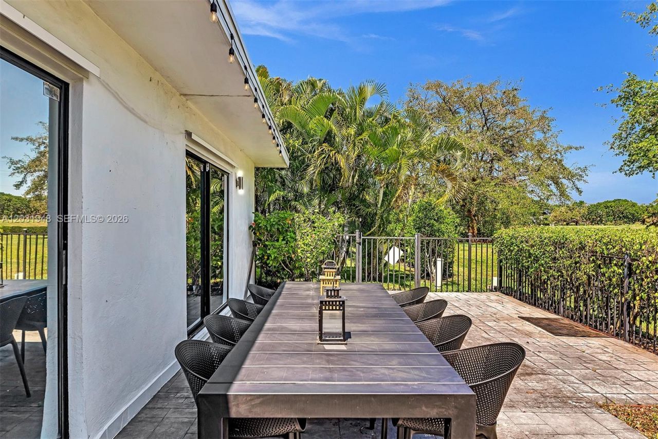 5602 S Travelers Palm Ln , Tamarac, FL 33319 Photo