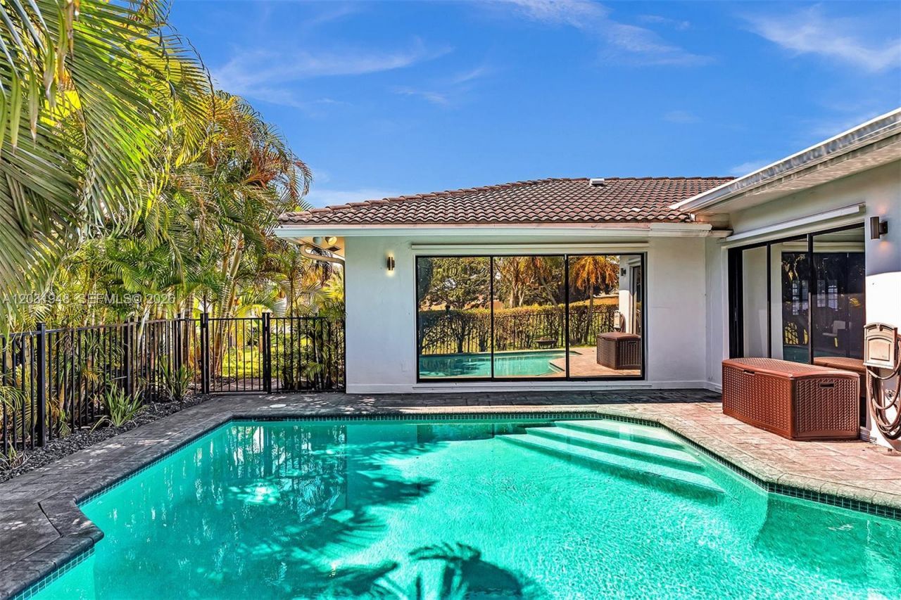 5602 S Travelers Palm Ln , Tamarac, FL 33319 Photo