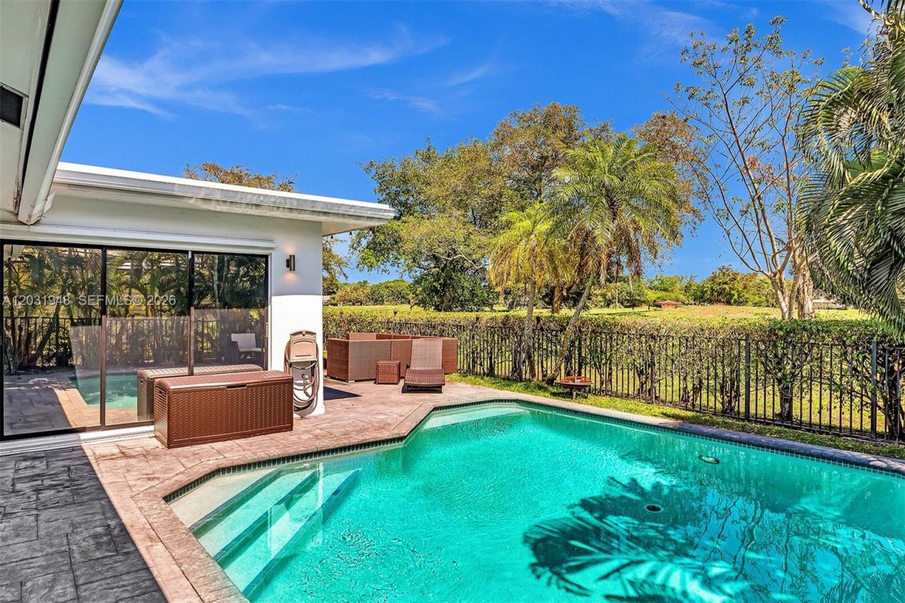 5602 S Travelers Palm Ln , Tamarac, FL 33319 Photo
