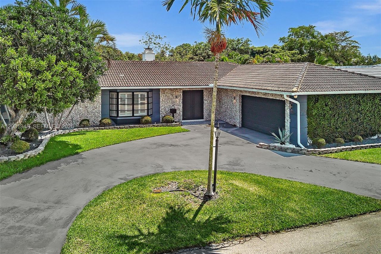 5602 S Travelers Palm Ln , Tamarac, FL 33319 Photo