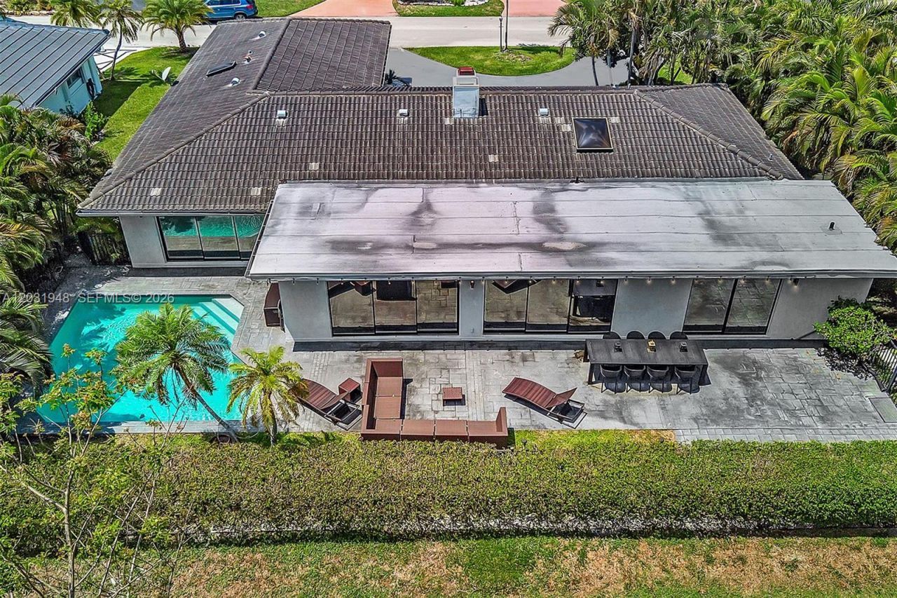 5602 S Travelers Palm Ln , Tamarac, FL 33319 Photo