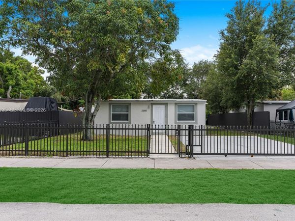 2290 Rutland St, Opa-Locka, FL 33054