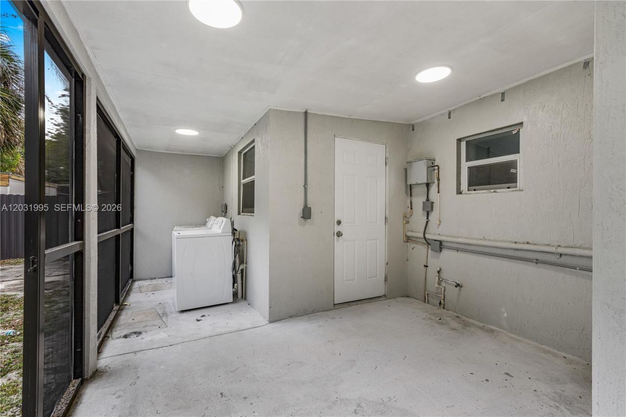 2290 Rutland St, Opa Locka, FL 33054 Photo
