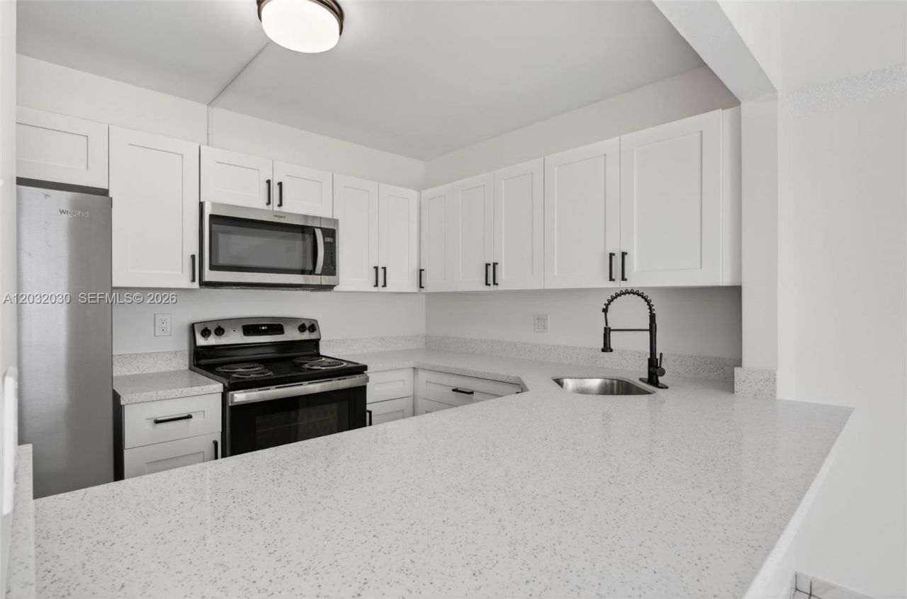 800 SW 104th Ct, Unit A-103, Miami, FL 33174 Photo
