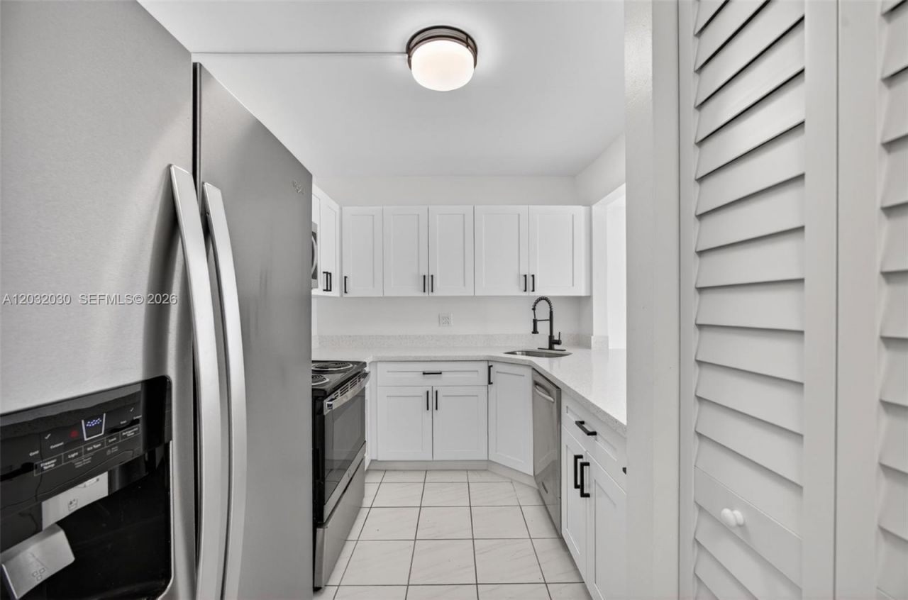 800 SW 104th Ct, Unit A-103, Miami, FL 33174 Photo