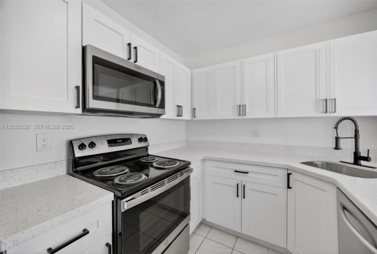 800 SW 104th Ct, Unit A-103, Miami, FL 33174 Photo