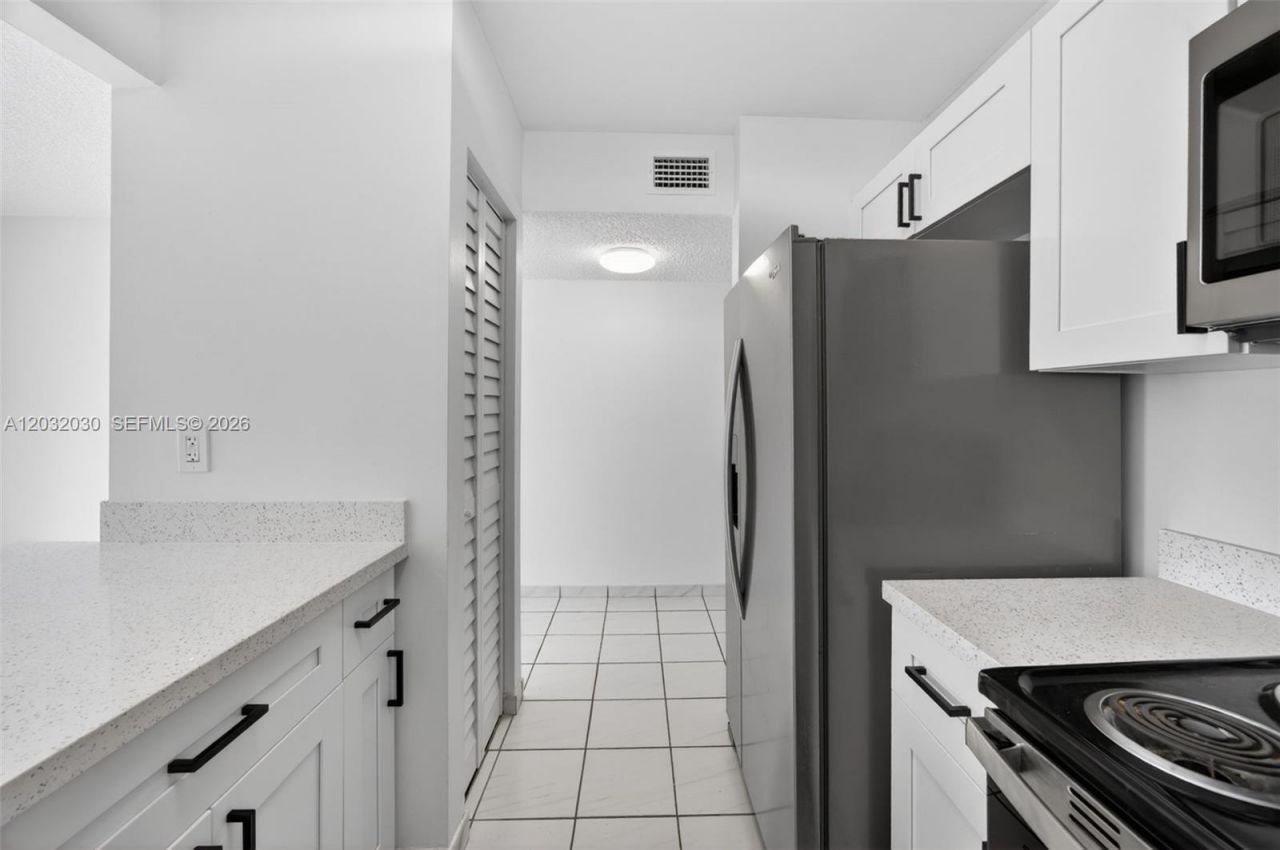 800 SW 104th Ct, Unit A-103, Miami, FL 33174 Photo