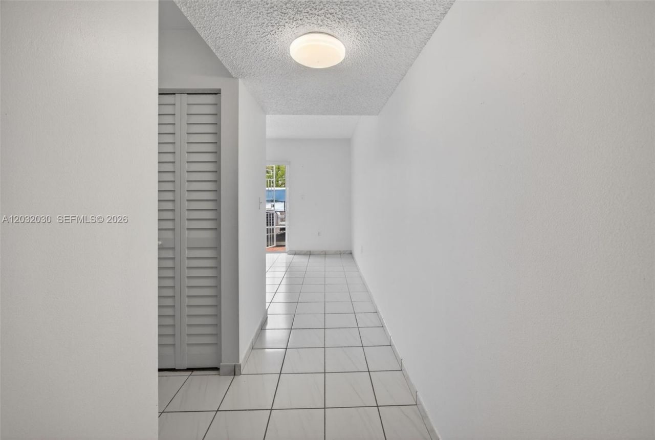 800 SW 104th Ct, Unit A-103, Miami, FL 33174 Photo