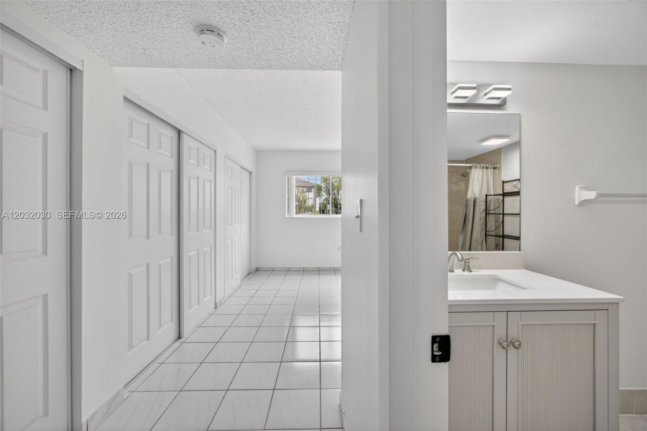 800 SW 104th Ct, Unit A-103, Miami, FL 33174 Photo