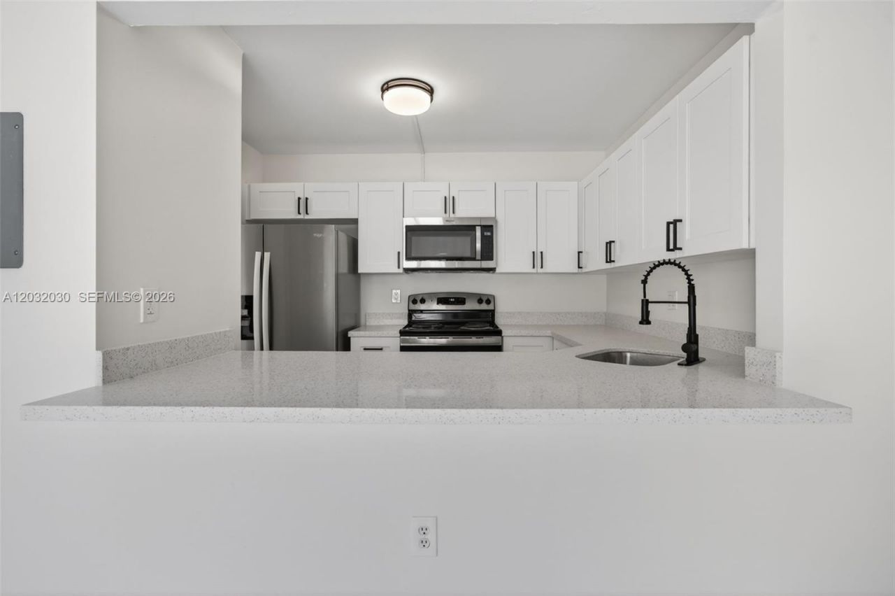 800 SW 104th Ct, Unit A-103, Miami, FL 33174 Photo