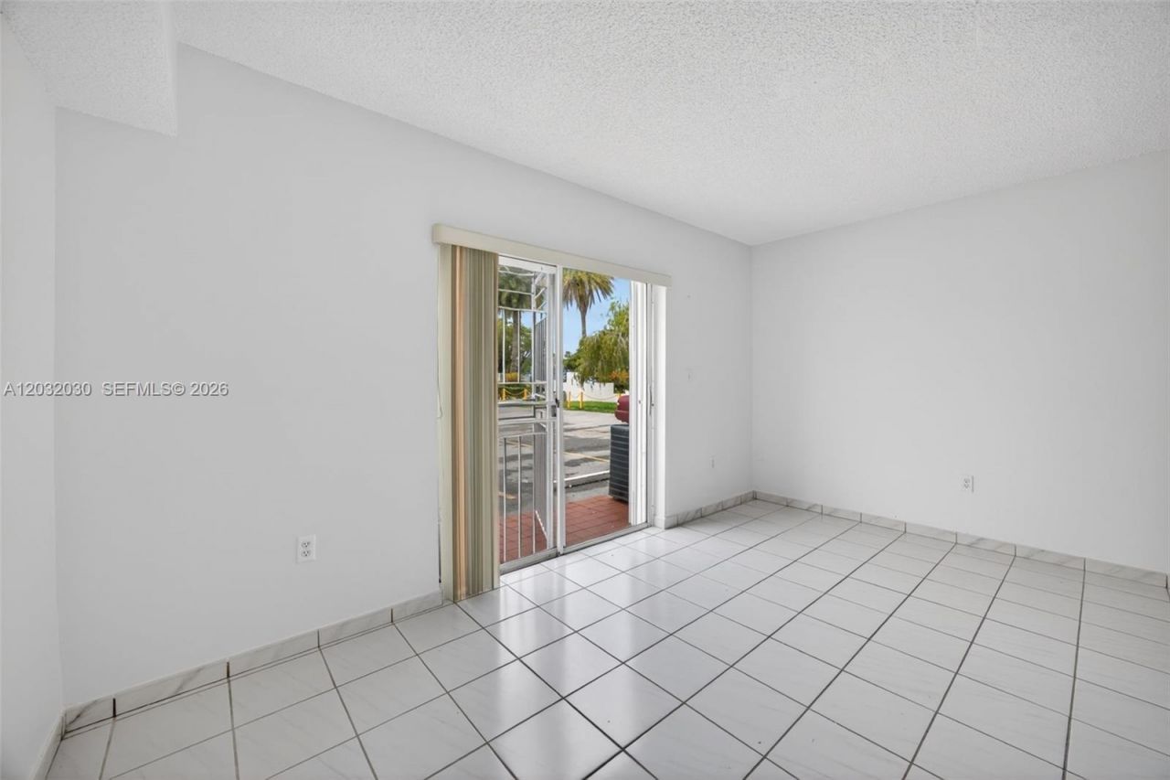 800 SW 104th Ct, Unit A-103, Miami, FL 33174 Photo