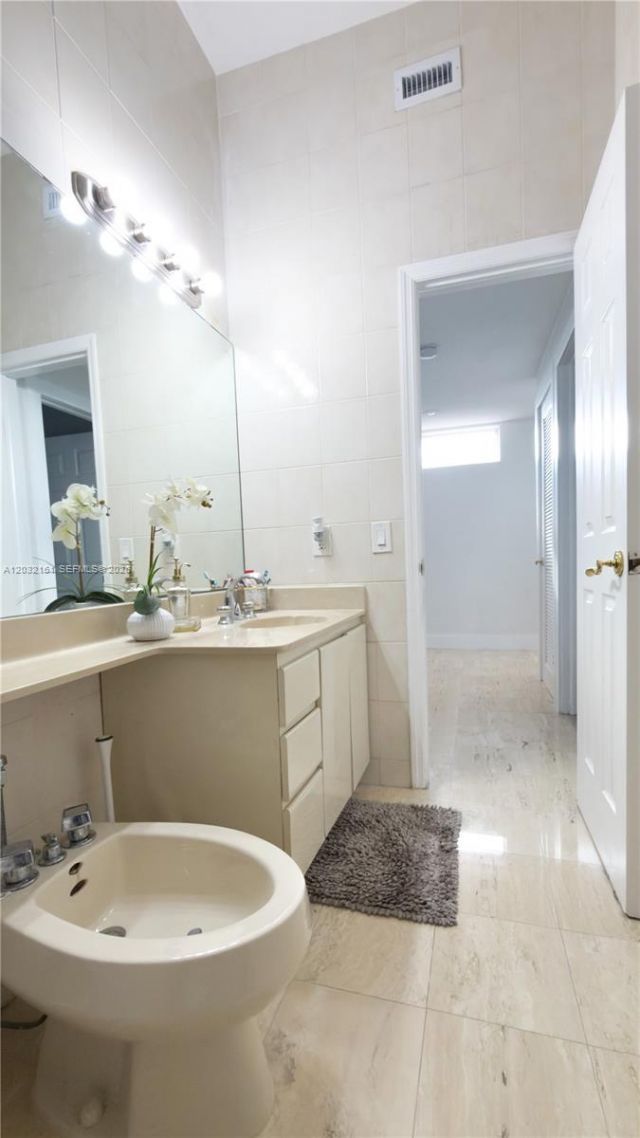 15106 NW 89th Ct , Miami Lakes, FL 33018 Photo