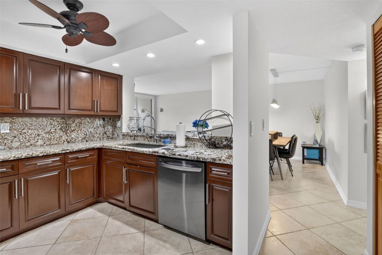 1911 Sabal Palm Dr , Unit 202, Davie, FL 33324 Photo