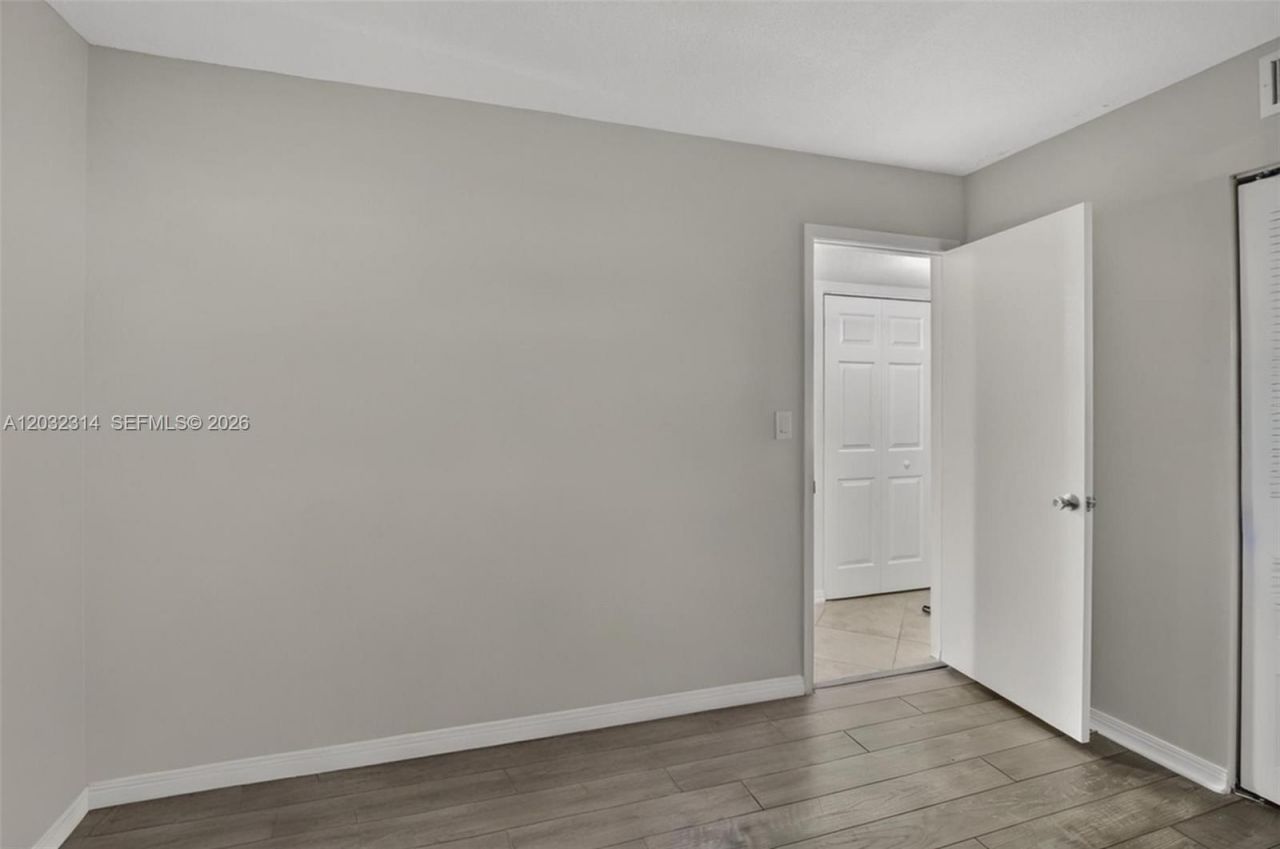 1911 Sabal Palm Dr , Unit 202, Davie, FL 33324 Photo