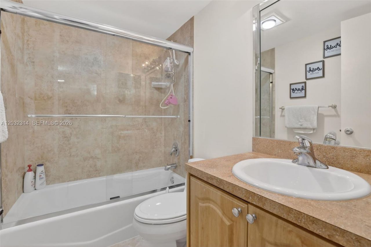 1911 Sabal Palm Dr , Unit 202, Davie, FL 33324 Photo