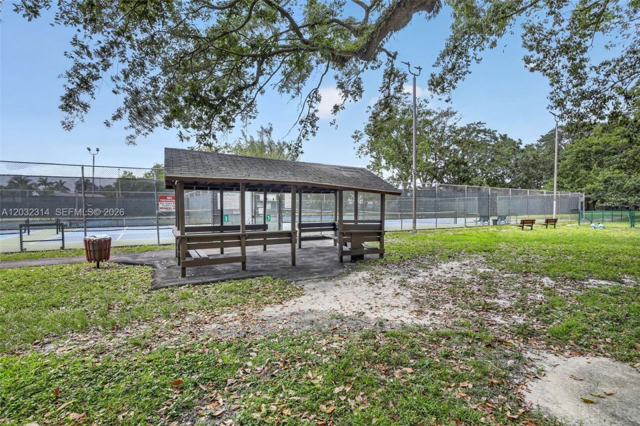 1911 Sabal Palm Dr , Unit 202, Davie, FL 33324 Photo