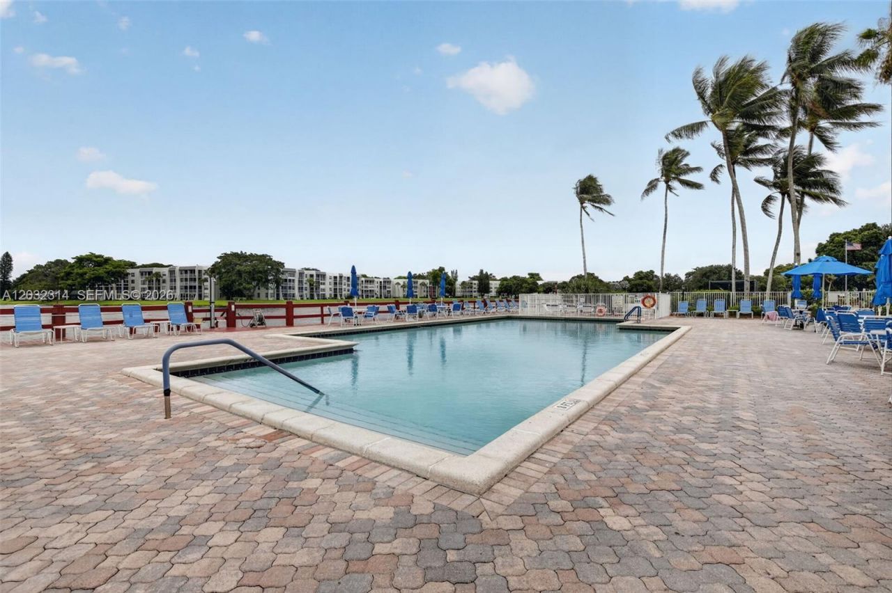 1911 Sabal Palm Dr , Unit 202, Davie, FL 33324 Photo