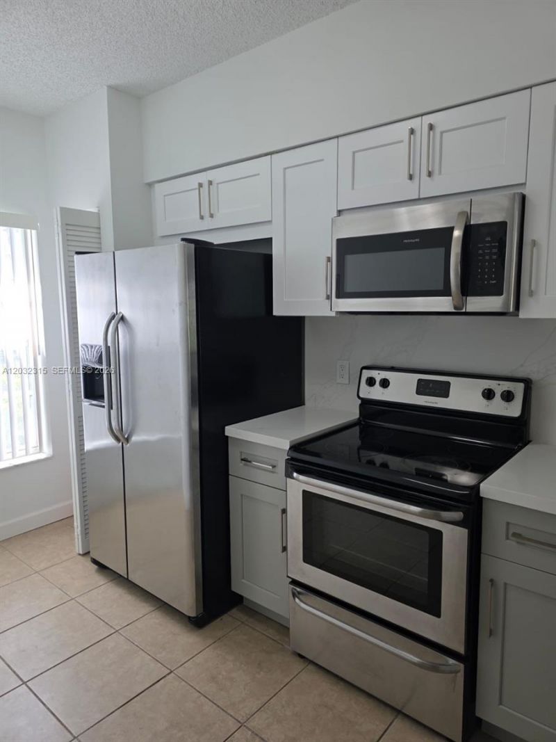 1 Simonton Cir , Unit 1, Weston, FL 33326 Photo