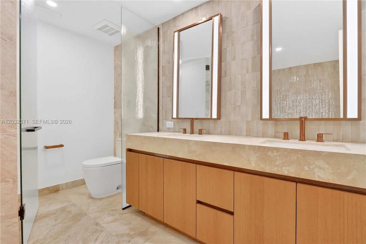 1176 97th St , Unit 403, Bay Harbor Islands, FL 33154 Photo