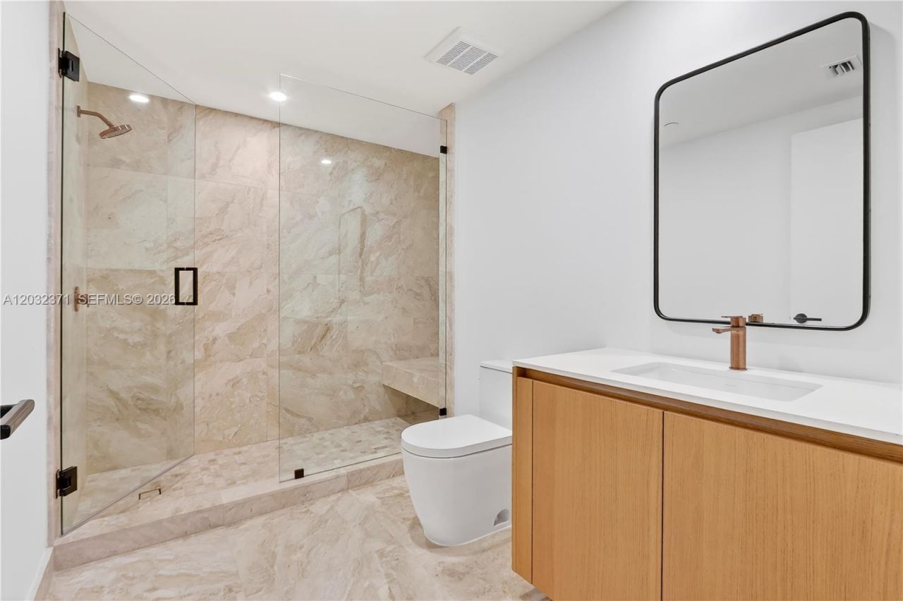 1176 97th St , Unit 403, Bay Harbor Islands, FL 33154 Photo