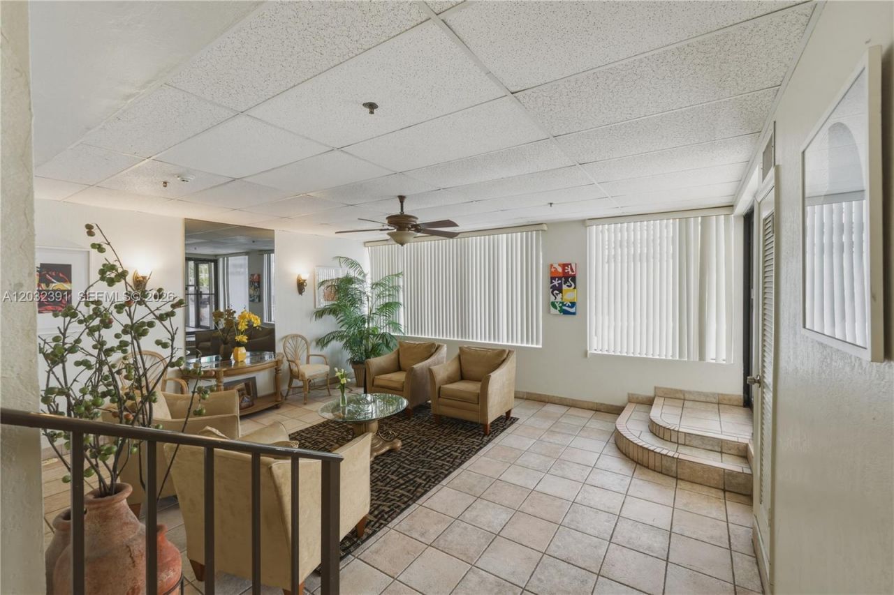 3000 N Ocean Blvd , Unit 303, Fort Lauderdale, FL 33308 Photo