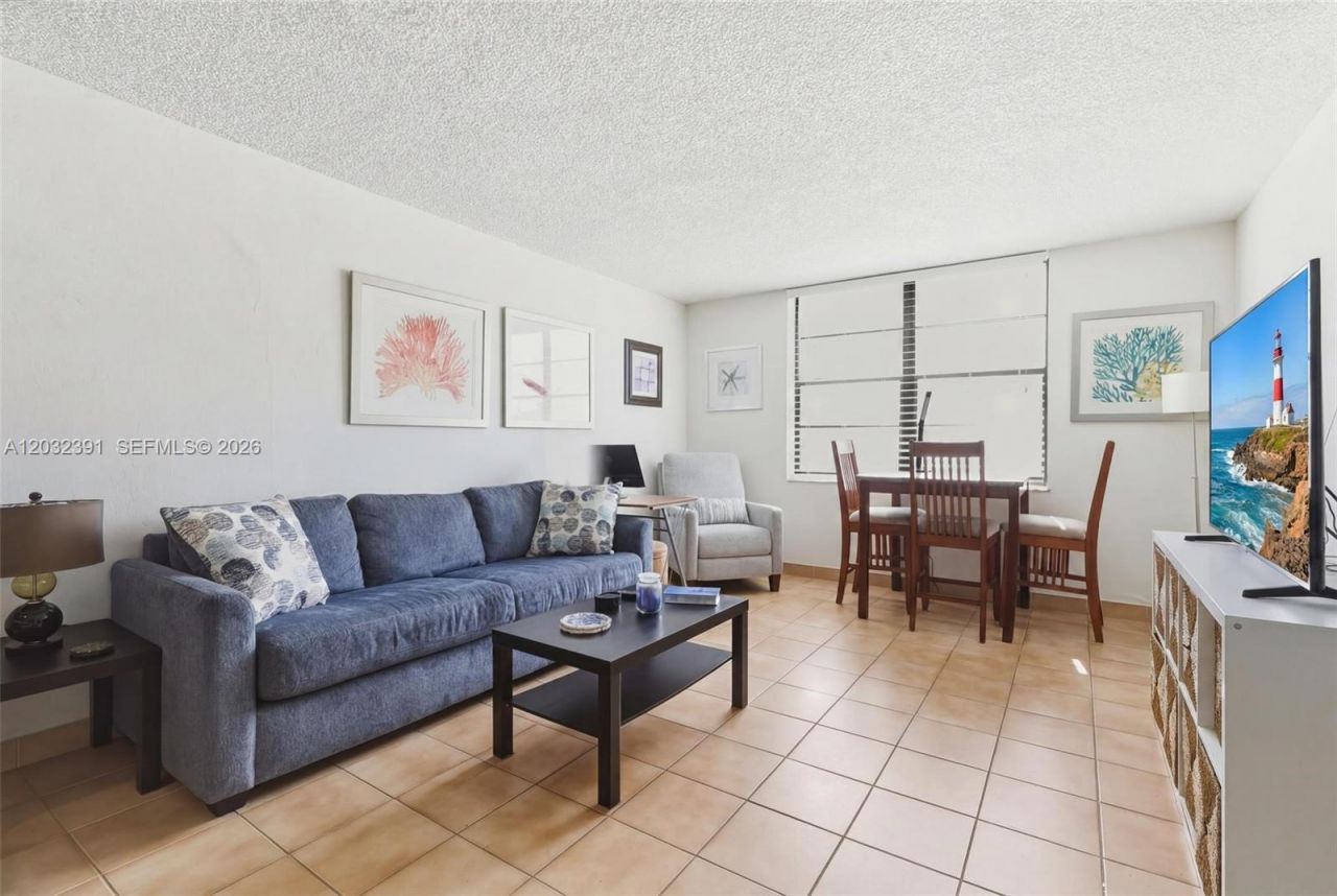 3000 N Ocean Blvd , Unit 303, Fort Lauderdale, FL 33308 Photo