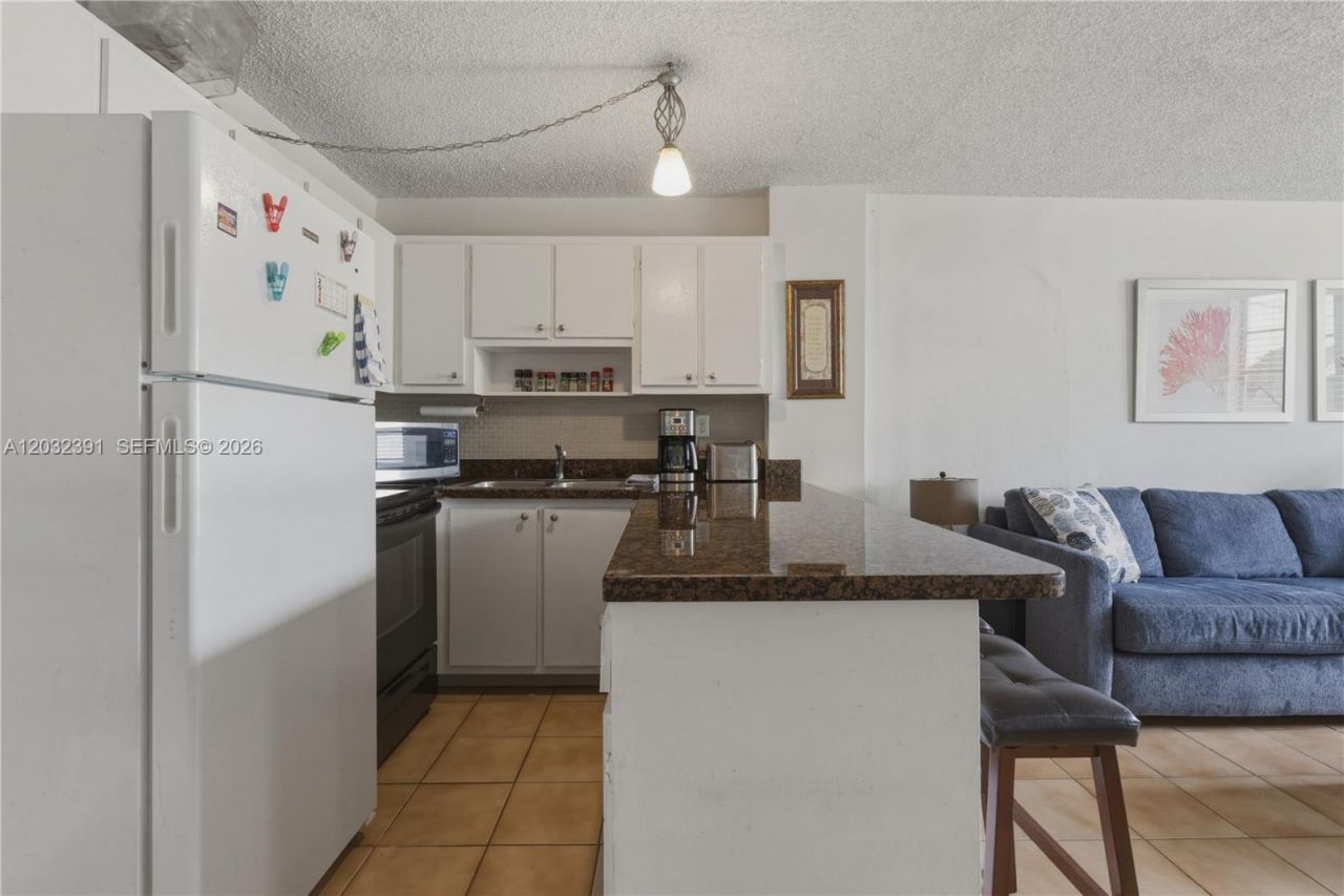 3000 N Ocean Blvd , Unit 303, Fort Lauderdale, FL 33308 Photo