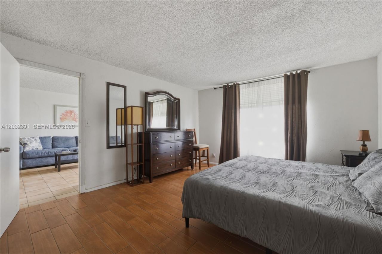 3000 N Ocean Blvd , Unit 303, Fort Lauderdale, FL 33308 Photo