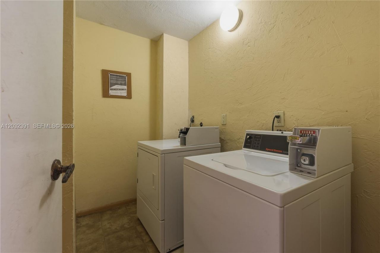 3000 N Ocean Blvd , Unit 303, Fort Lauderdale, FL 33308 Photo