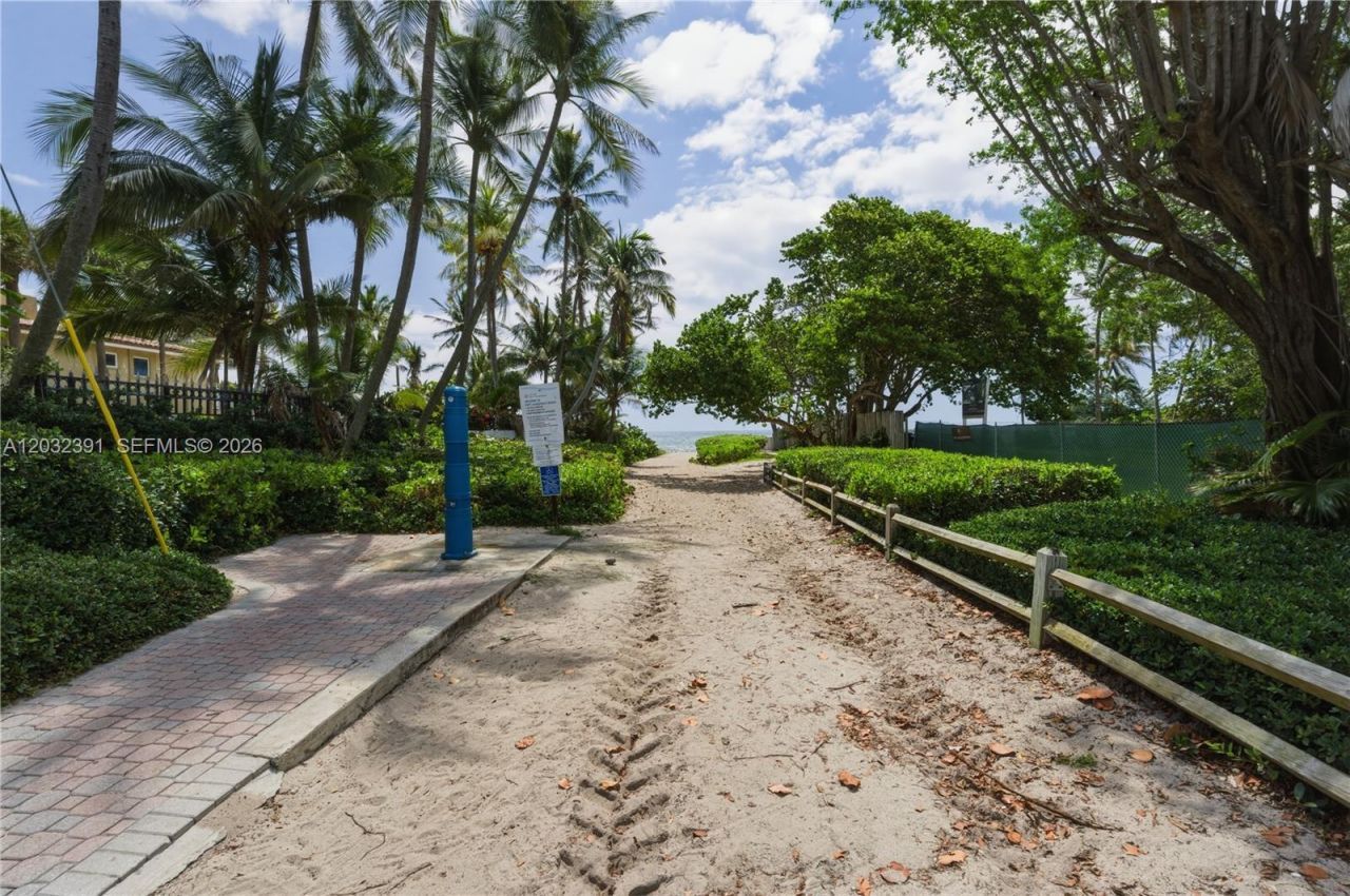 3000 N Ocean Blvd , Unit 303, Fort Lauderdale, FL 33308 Photo