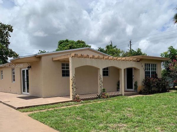 1630 N 68th Ave , Hollywood, FL 33024