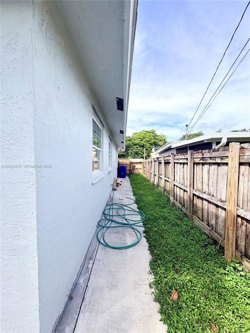 1116 N 61st Ave , Unit 1, Hollywood, FL 33024 Photo