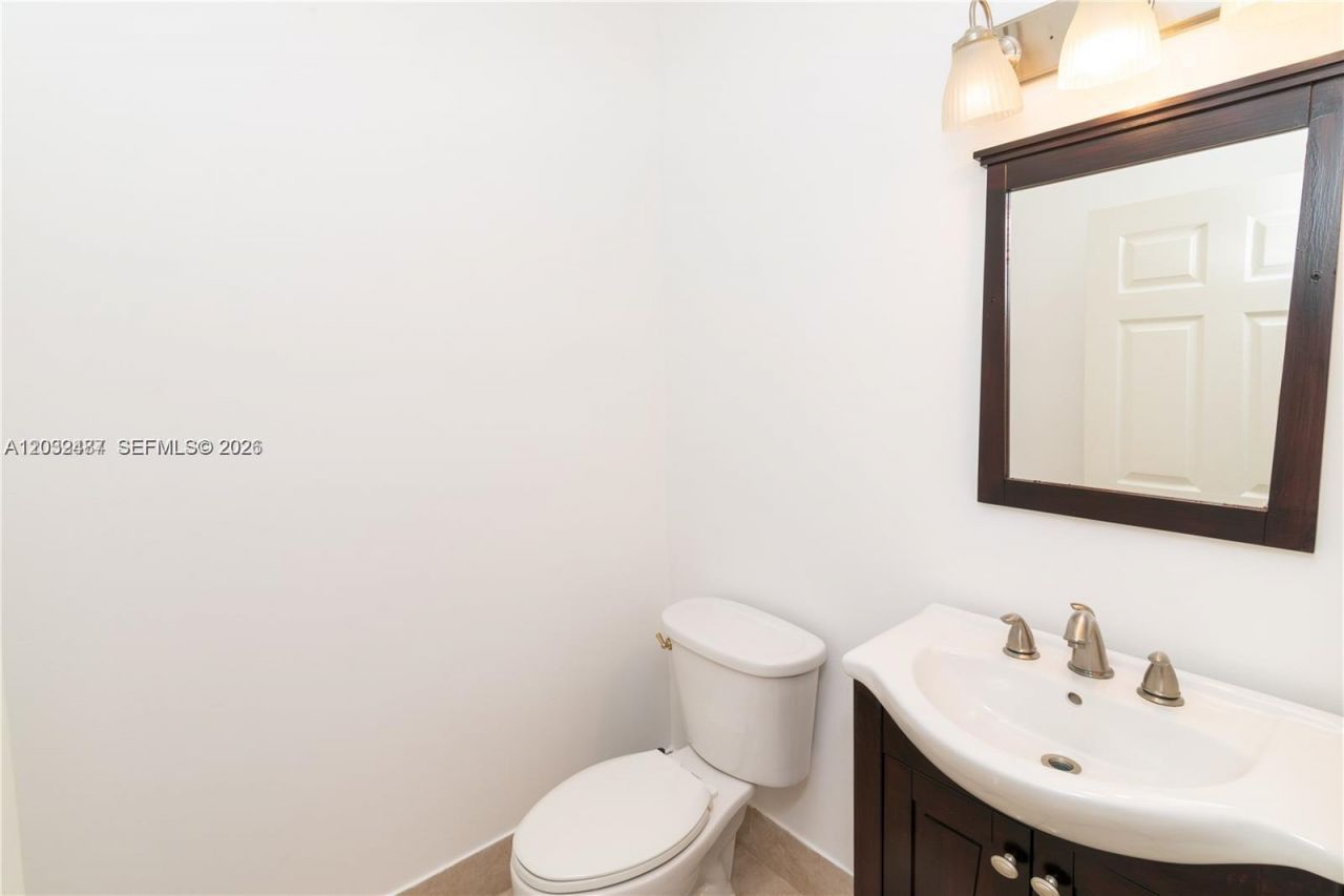 16236 NW 18th St, Pembroke Pines, FL 33028 Photo