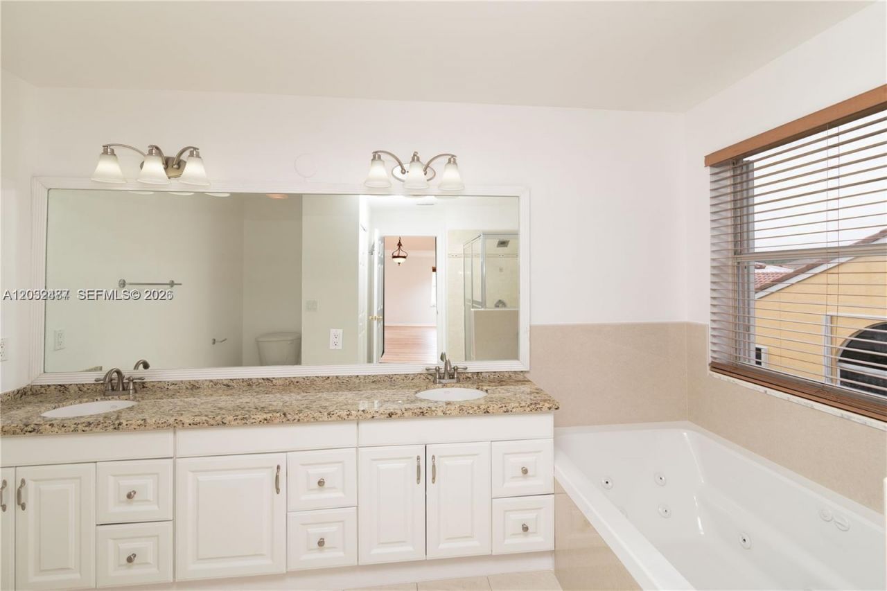 16236 NW 18th St, Pembroke Pines, FL 33028 Photo